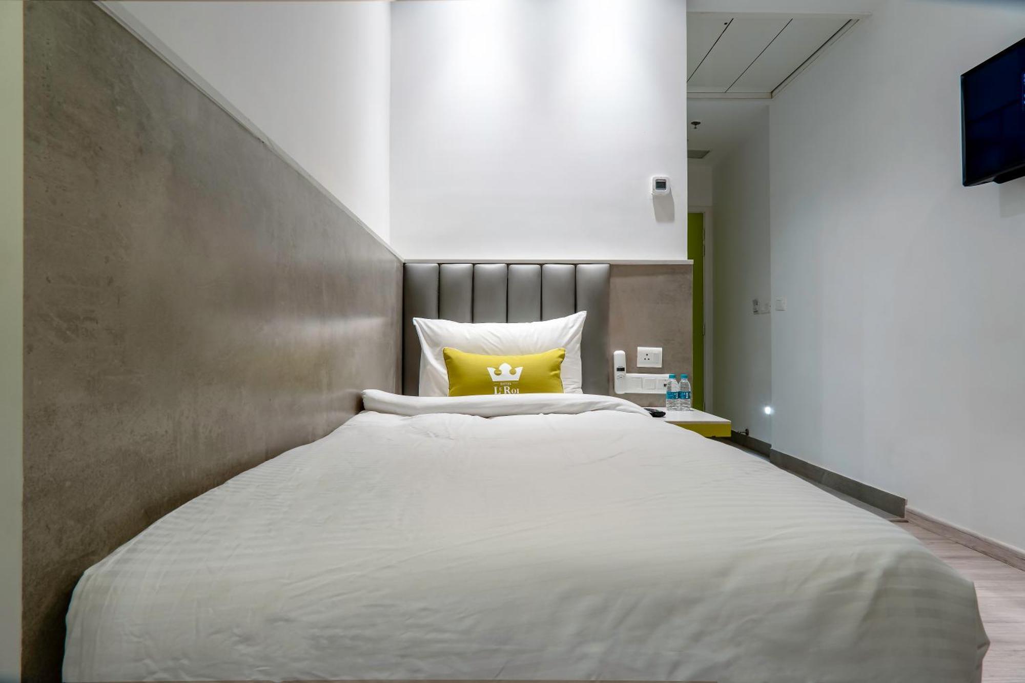 Hotel Le Roi Express Karol Bagh دلهي المظهر الخارجي الصورة