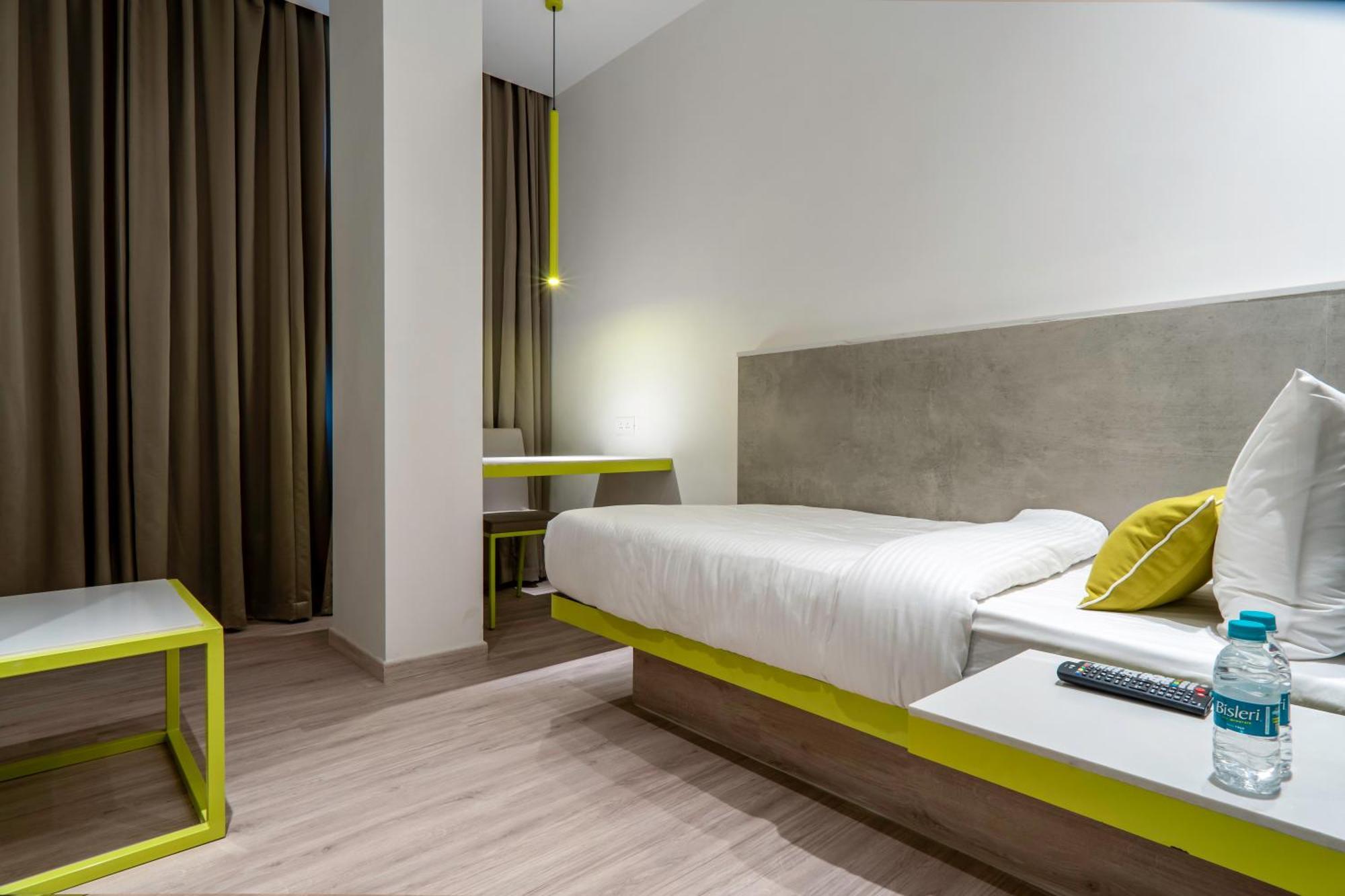 Hotel Le Roi Express Karol Bagh دلهي المظهر الخارجي الصورة