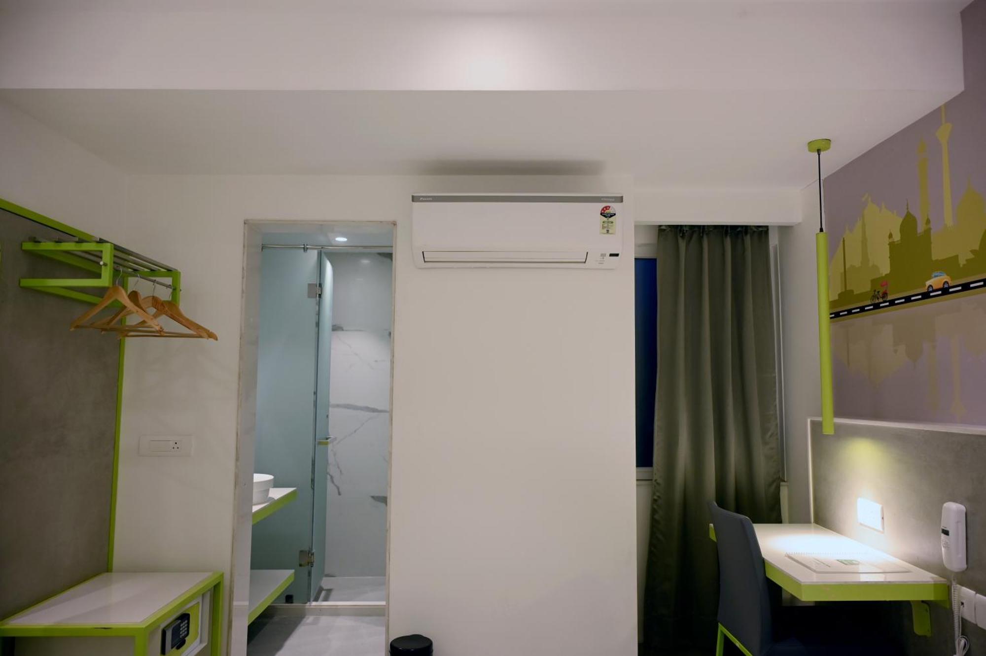 Hotel Le Roi Express Karol Bagh دلهي المظهر الخارجي الصورة