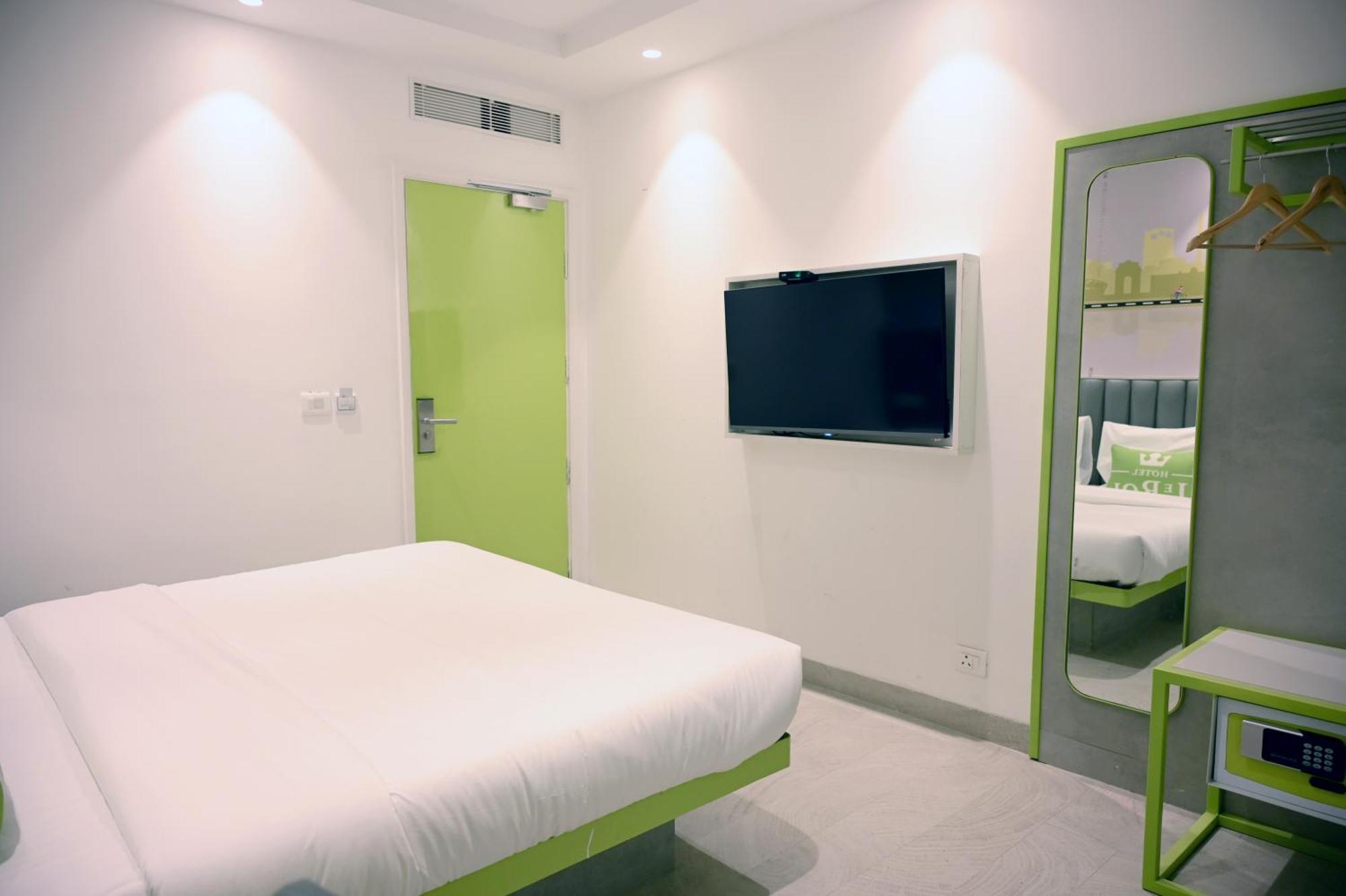 Hotel Le Roi Express Karol Bagh دلهي المظهر الخارجي الصورة