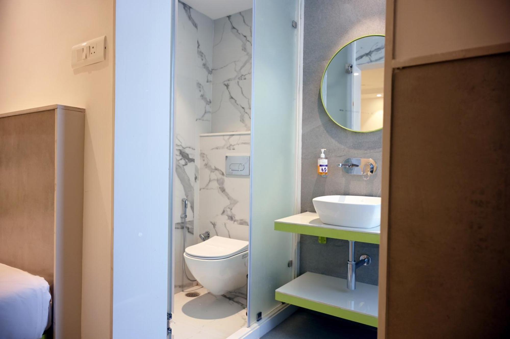 Hotel Le Roi Express Karol Bagh دلهي المظهر الخارجي الصورة